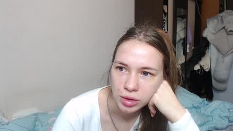 Snapshot of leila_bambi chatting on February 4, 2025, 8:35 am leila_bambi online show from February 4, 2025, 8:35 am