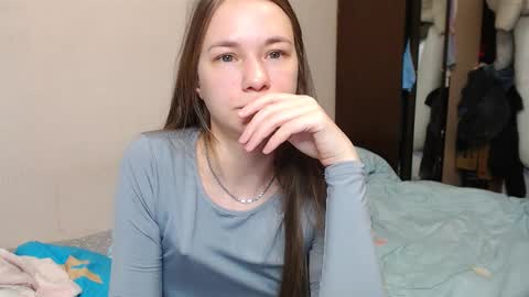 leila_bambi_ online show from February 17, 2025, 3:58 am