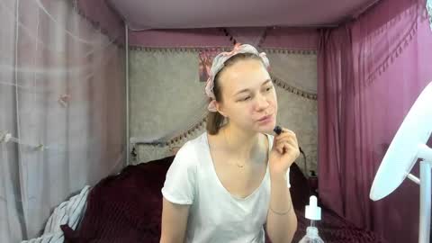 leila_bambi_ online show from April 29, 2026, 6:14 pm