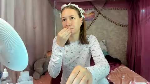 Snapshot of leila_bambi_ chatting on June 28, 2026, 3:07 pm leila_bambi_ online show from June 28, 2026, 3:07 pm