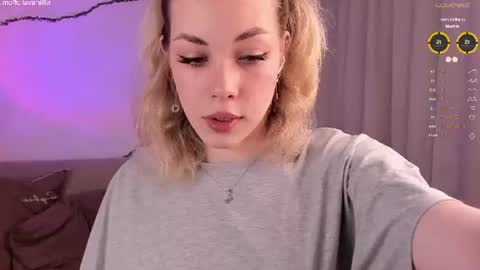 Snapshot of leilalafleur_ chatting on June 12, 2026, 4:33 am leilalafleur_ online show from June 12, 2026, 4:33 am