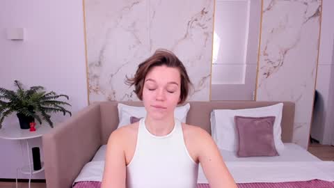 LeilaLawson online show from December 26, 2024, 9:44 am