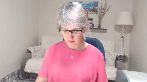 Leila Kinky online show from November 12, 2025, 4:13 am