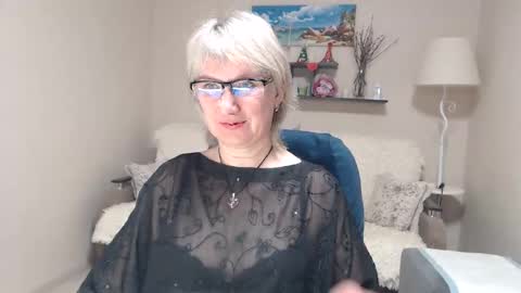 Leila Kinky online show from April 13, 2026, 10:10 am