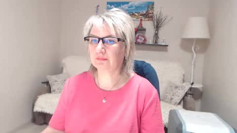 Leila Kinky online show from April 27, 2026, 4:10 am