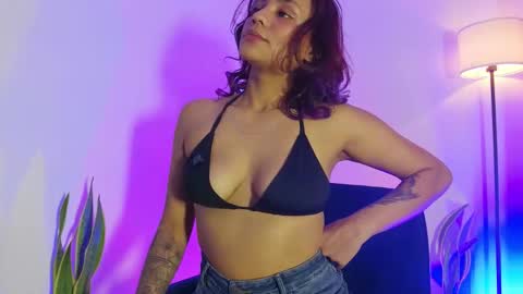 Snapshot of leja_ chatting on November 15, 2025, 3:52 pm Leja online show from November 15, 2025, 3:52 pm