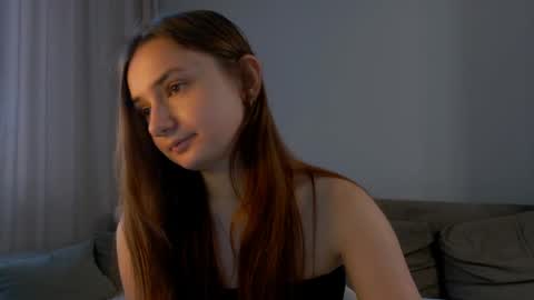 Lelia online show from June 4, 2026, 2:06 am