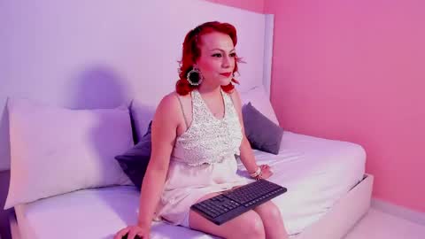 Snapshot of leloo_swift chatting on May 17, 2026, 7:54 pm Leloo online show from May 17, 2026, 7:54 pm