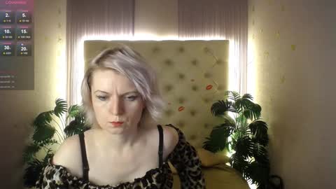 Snapshot of lena_paulles chatting on January 5, 2025, 6:56 am Lena online show from January 5, 2025, 6:56 am