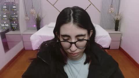 Snapshot of lena_roses chatting on September 29, 2025, 8:35 pm Lena online show from September 29, 2025, 8:35 pm