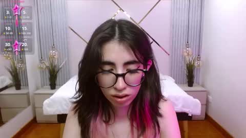 Snapshot of lena_roses chatting on November 6, 2025, 1:23 pm Lena online show from November 6, 2025, 1:23 pm