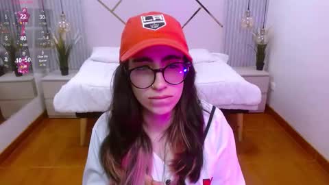 Snapshot of lena_roses chatting on November 15, 2025, 1:18 pm Lena online show from November 15, 2025, 1:18 pm