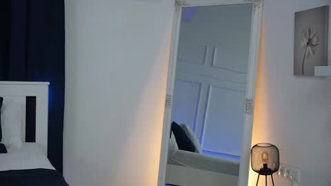 Lena online show from October 17, 2025, 1:46 pm