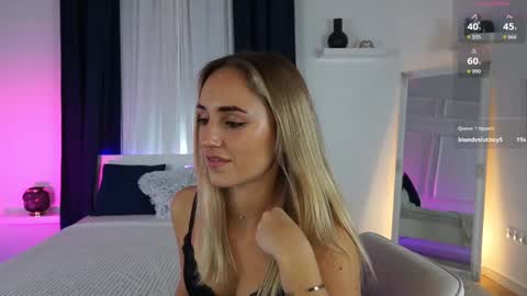 Lena online show from November 20, 2025, 2:28 pm