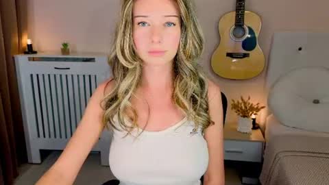 Snapshot of lenamuti chatting on June 8, 2026, 11:54 am Lena online show from June 8, 2026, 11:54 am