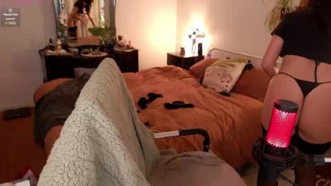 Snapshot of lenas_room chatting on July 3, 2026, 5:47 am Lenas room online show from July 3, 2026, 5:47 am