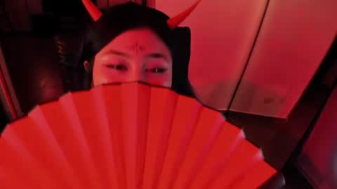Lenna Kang online show from July 21, 2026, 7:49 pm