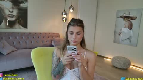 Snapshot of lenna_godess chatting on June 28, 2026, 4:51 am Lenna Goddess online show from June 28, 2026, 4:51 am