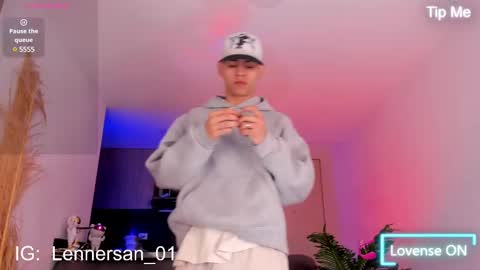 Snapshot of lennercollins_ chatting on February 10, 2025, 3:24 am Lenner INDEPENDENT MODEL online show from February 10, 2025, 3:24 am