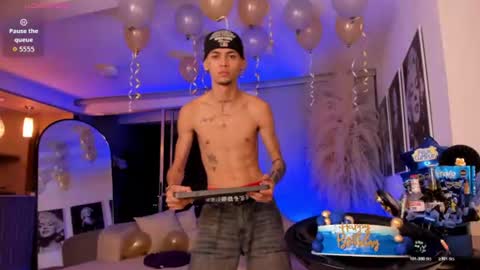 Snapshot of lennercollins_ chatting on July 14, 2026, 2:05 am Lenner INDEPENDENT MODEL online show from July 14, 2026, 2:05 am