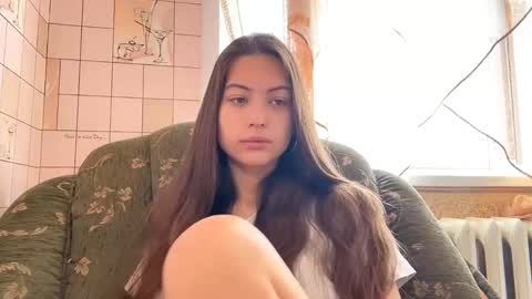 Snapshot of lenniepennachio chatting on April 29, 2026, 4:49 am Hellomy name is Natalyits my first day here nice to meet you Give me 50 thumbs ups online show from April 29, 2026, 4:49 am