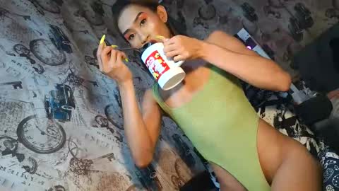 Snapshot of lennonxshit chatting on October 26, 2025, 12:11 pm JANE online show from October 26, 2025, 12:11 pm