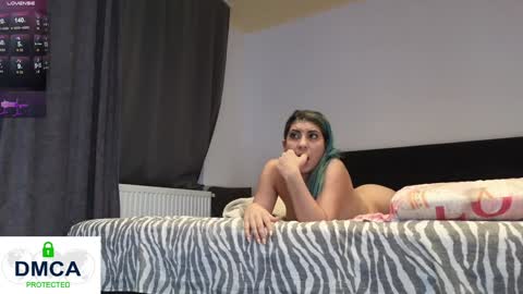 Snapshot of lenoreandjasonsroom chatting on March 8, 2025, 4:39 pm Lenore blonde hair 30yrs Melissa red hair 23 yrs and Jason online show from March 8, 2025, 4:39 pm