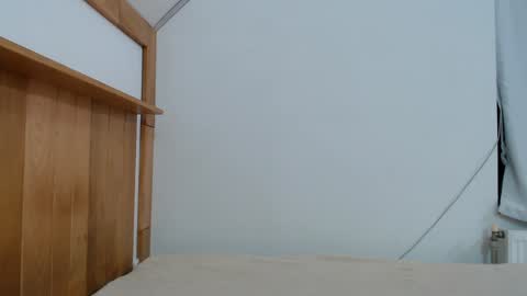 Leo and Lori online show from December 13, 2024, 3:27 am