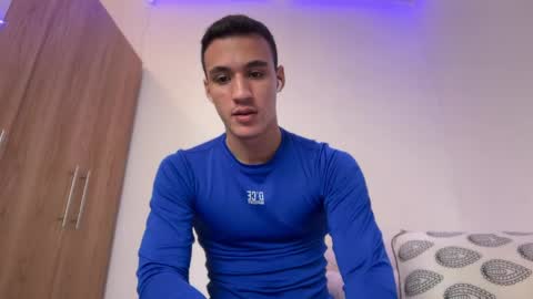 leo_delveyy online show from March 31, 2026, 2:57 am