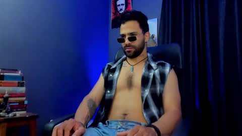 Leo  Diaz online show from January 25, 2025, 1:10 am