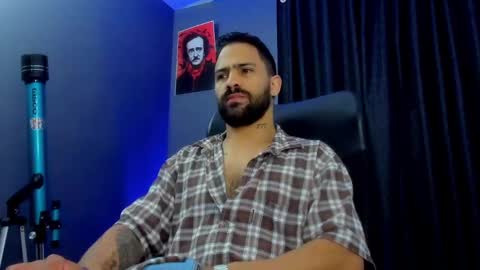 Leo  Diaz online show from February 25, 2025, 2:33 pm