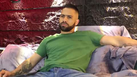 Leo  Diaz online show from October 26, 2025, 3:56 am