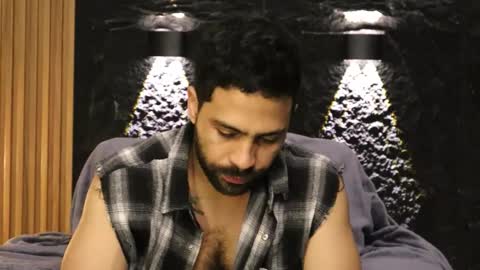 Leo  Diaz online show from March 5, 2026, 3:24 am