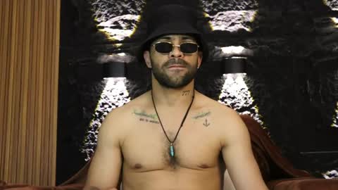 Leo  Diaz online show from May 16, 2026, 12:18 am