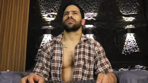 Leo  Diaz online show from May 22, 2026, 11:10 pm