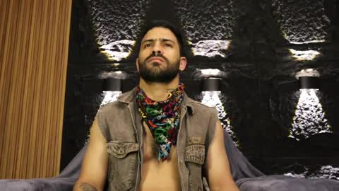 Leo  Diaz online show from June 3, 2026, 11:54 pm