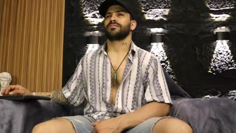 Leo  Diaz online show from June 5, 2026, 12:39 am
