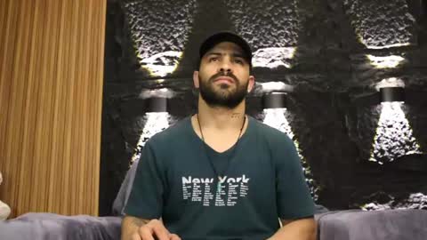 Leo  Diaz online show from June 7, 2026, 1:54 am