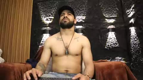 Leo  Diaz online show from June 13, 2026, 2:09 am