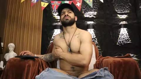 Leo  Diaz online show from June 14, 2026, 2:24 am