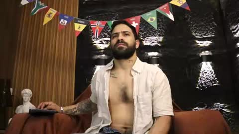 Leo  Diaz online show from June 23, 2026, 1:47 am