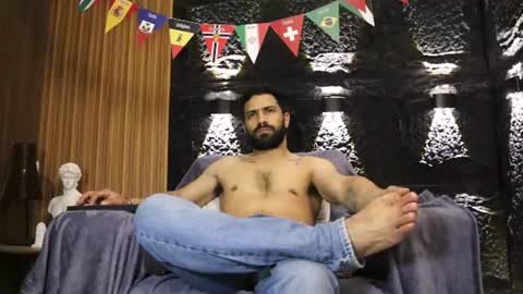 Leo  Diaz online show from June 25, 2026, 7:57 am