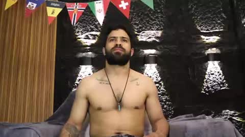 Leo  Diaz online show from July 5, 2026, 1:12 am