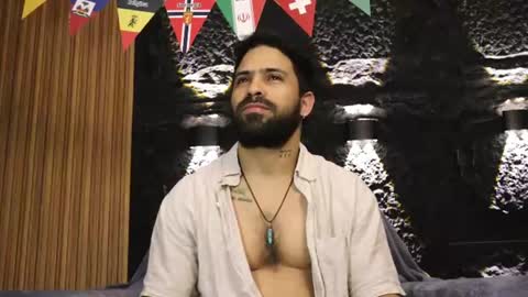 Leo  Diaz online show from July 6, 2026, 10:34 pm