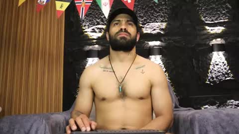 Leo  Diaz online show from July 8, 2026, 2:27 am