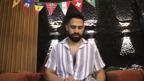 Leo  Diaz online show from July 12, 2026, 5:42 am