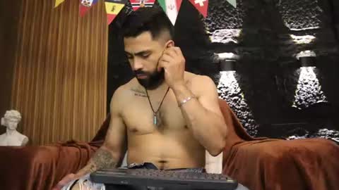 Leo  Diaz online show from July 14, 2026, 1:08 am