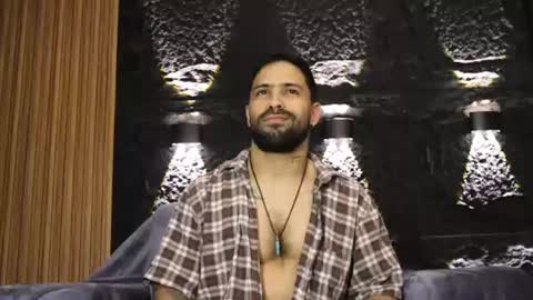 Leo  Diaz online show from July 29, 2026, 11:25 pm