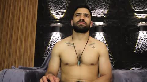 Leo  Diaz online show from August 1, 2026, 12:32 am