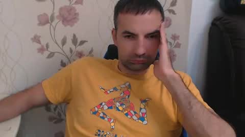 Snapshot of leo_gianni chatting on July 3, 2026, 1:06 pm Leo Gianni online show from July 3, 2026, 1:06 pm